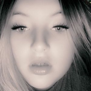 Meet your Posher, Laura l